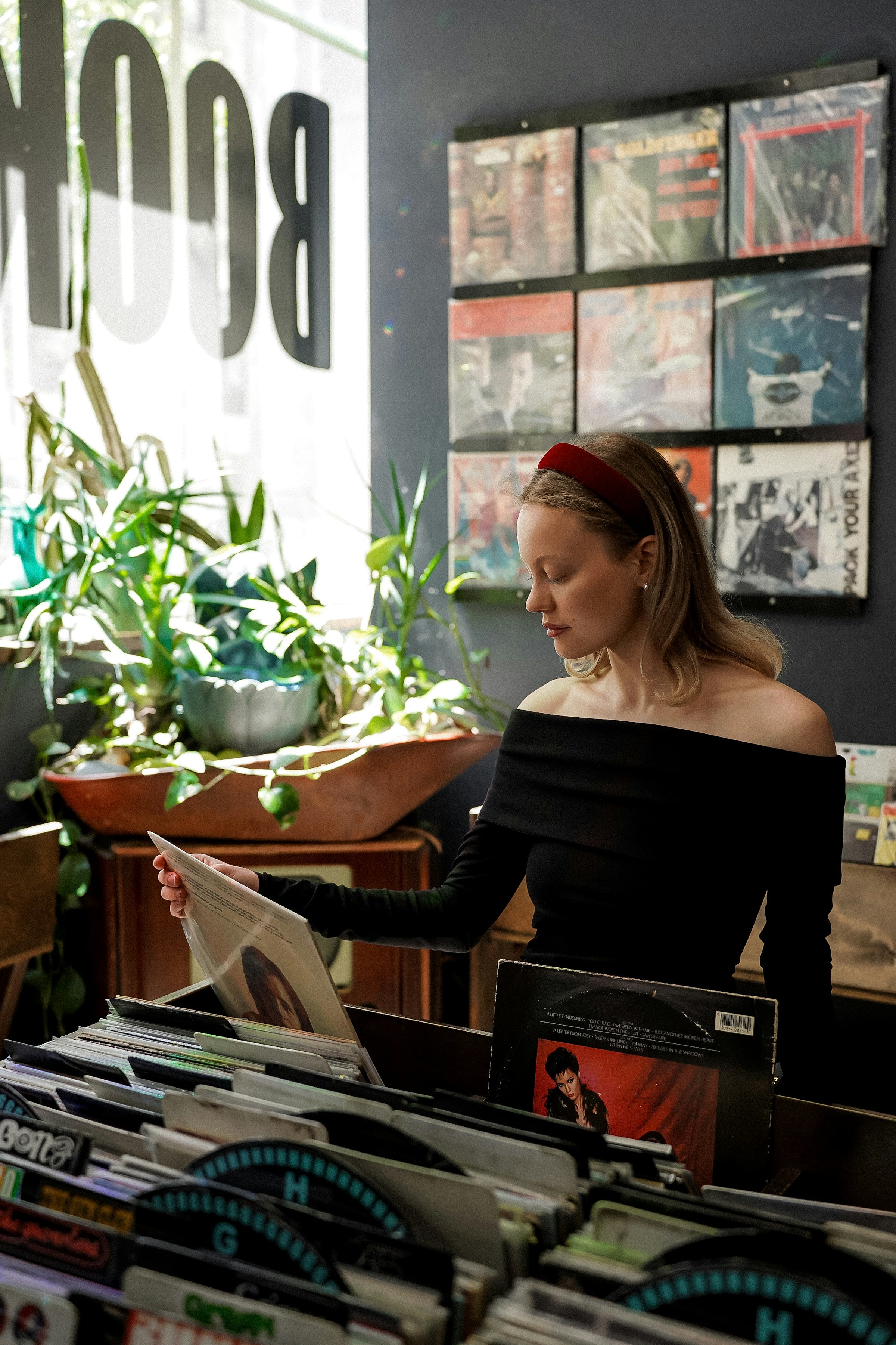 Vinyl Revival: Why Analog is Back in the Digital Age
